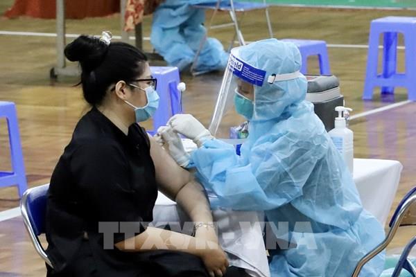 Hướng dẫn tự theo dõi tại nhà sau tiêm vaccine phòng COVID-19