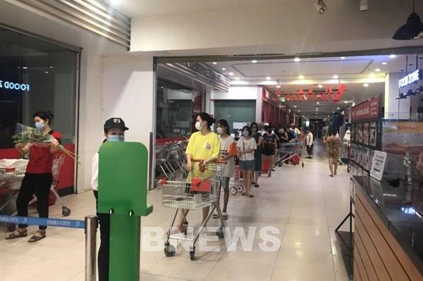 VinMart/VinMart+ tăng gấp 3-5 lần sản lượng hàng thiết yếu tại Hà Nội