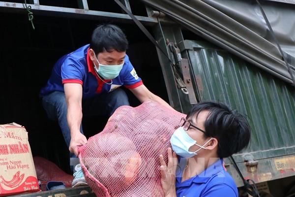 Hỗ trợ cho lao động gặp khó khăn tại các khu công nghiệp của Tp. Hồ Chí Minh