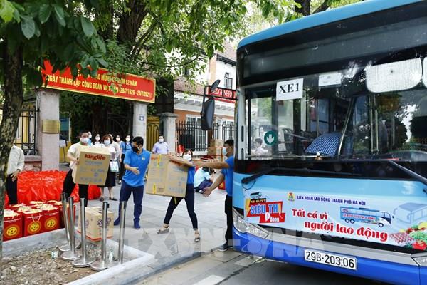 Hà Nội tổ chức “Xe buýt siêu thị 0 đồng” đầu tiên phục vụ công nhân