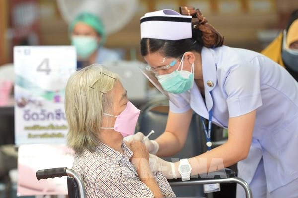 Hiểu thế nào về cơ chế phòng dịch bệnh của vaccine ngừa COVID-19?