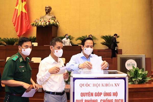 Quỹ vaccine phòng COVID-19 nhận được 8.242 tỷ đồng