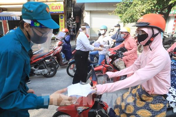 Hà Nội bắt đầu kiểm tra giấy tờ đối với người dân lưu thông trên đường