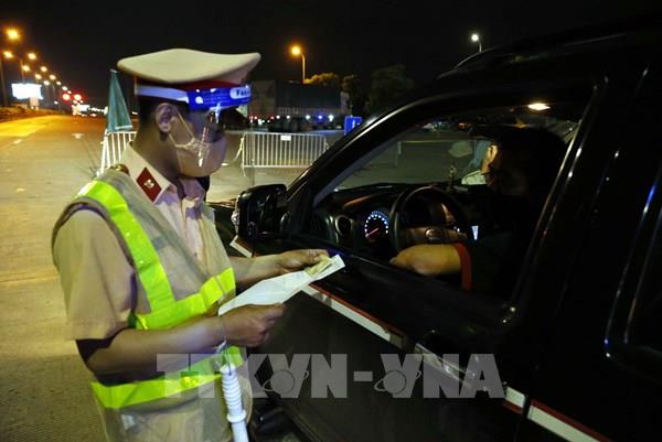 Cục trưởng Cục Cảnh sát giao thông kiểm tra tại các chốt tâm điểm ra, vào Hà Nội