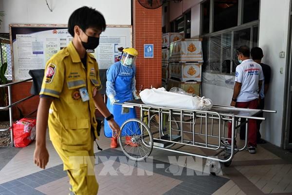 Nhiều nước ghi nhận số ca mắc COVID-19 mới tăng cao kỷ lục