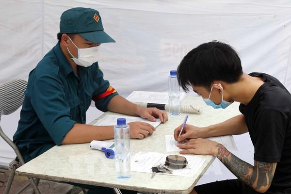 Hà Nội phạt gần 500 trường hợp vi phạm quy định phòng, chống dịch COVID-19