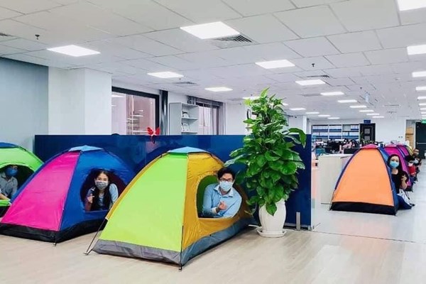 Nhiều ngân hàng ở Tp. Hồ Chí Minh áp dụng phương án “3 tại chỗ”