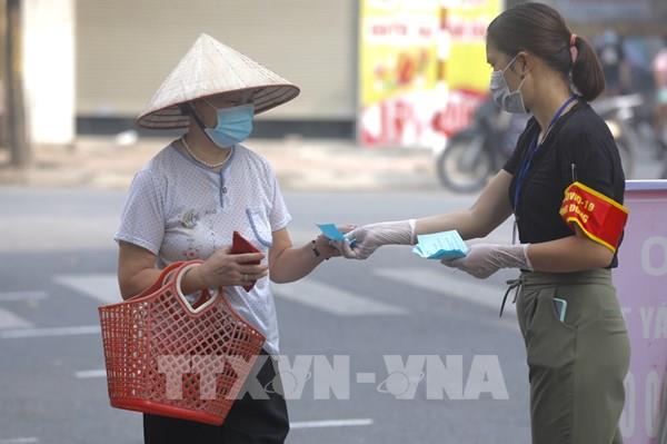 Hà Nội nhân rộng mô hình cấp thẻ luân phiên đi chợ