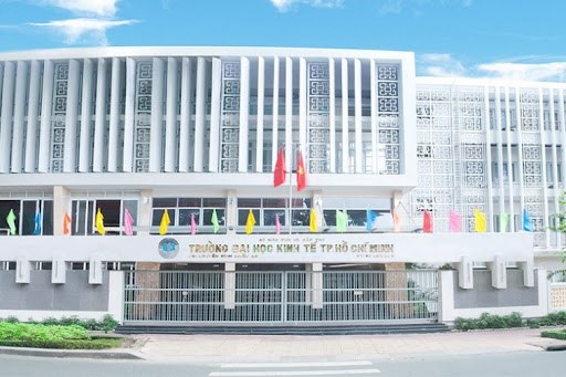 So sánh điểm chuẩn Đại học Kinh tế TP.HCM 3 năm gần đây