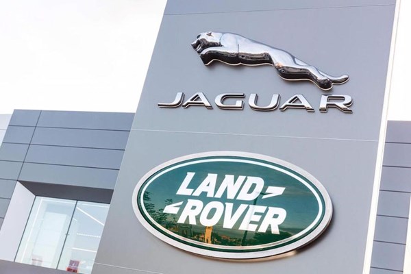  Chip vi mạch - Yếu tố đang “hãm phanh” đà phục hồi kinh tế toàn cầu