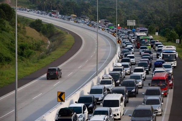 Indonesia sẽ áp dụng hệ thống thu phí tự động không dừng vào 2023