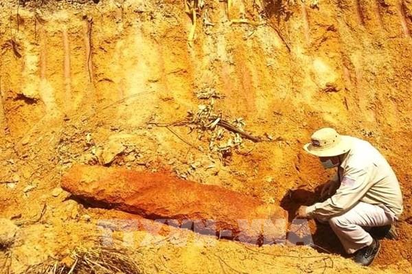 Di dời thành công quả bom nặng hơn 200kg tại biển Quảng Bình