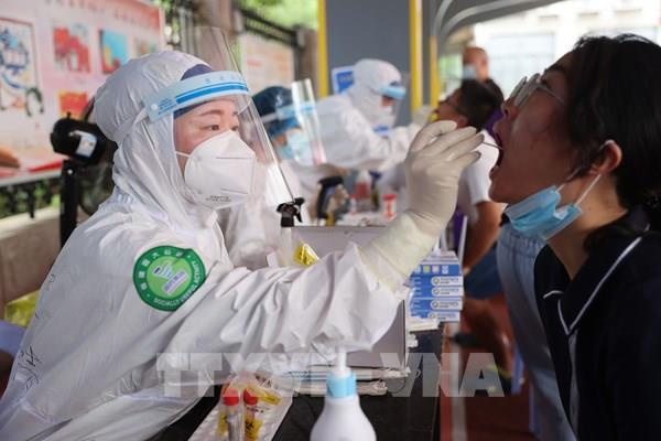 Trung Quốc ghi nhận số ca mắc mới COVID-19 ở mức cao nhất trong 6 tháng qua