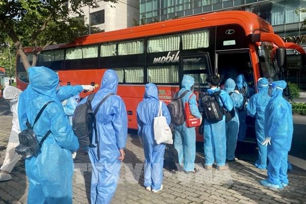 Về quê giữa mùa dịch COVID-19: Tình thương và ý thức trách nhiệm