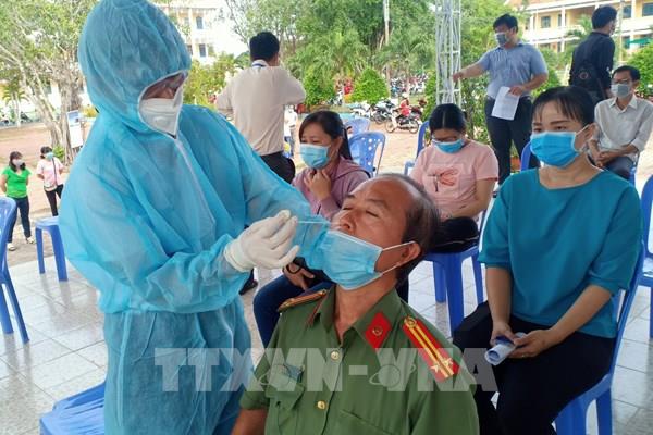 Bộ Y tế yêu cầu bảo đảm xét nghiệm COVID-19