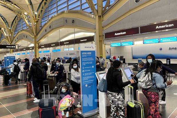 Mỹ cân nhắc cho phép công dân nước ngoài đã tiêm vaccine phòng COVID-19 nhập cảnh