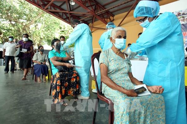 WHO: Khoảng 115 nghìn nhân viên y tế toàn cầu hy sinh do dịch COVID-19