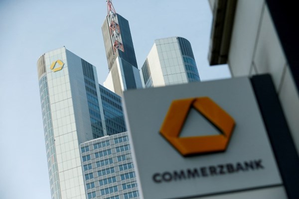 Commerzbank lỗ lớn trong quý II do các chi phí tái cơ cấu