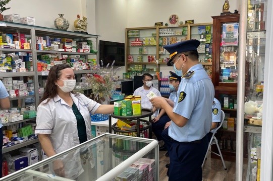 Giám sát hoạt động phân phối mặt hàng thiết yếu và sản phẩm phòng chống dịch