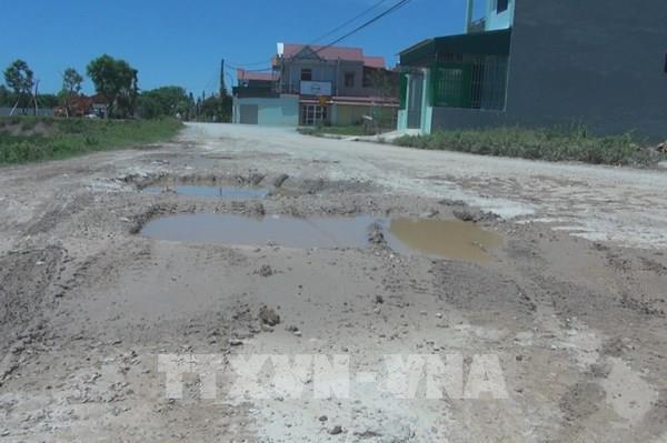 Nghịch lý làm được cầu thì mất đường