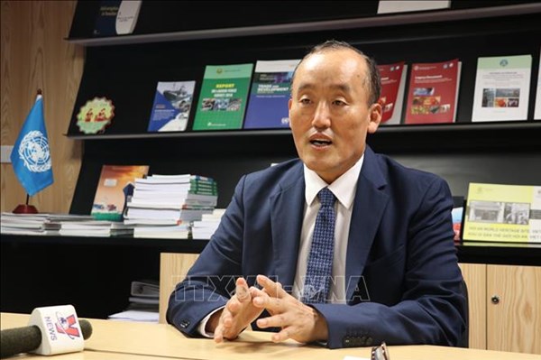 Trưởng đại diện WHO tại Việt Nam: Hãy tiêm bất kỳ loại vaccine có sẵn khi đến lượt bạn