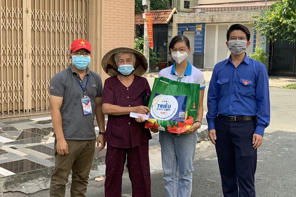 Thêm hàng triệu bữa cơm hỗ trợ người dân TP.HCM chịu ảnh hưởng bởi dịch COVID-19
