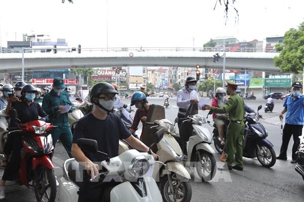 Cấp và sử dụng giấy đi đường: Hà Nội "làm chặt" từ ngày 10/8