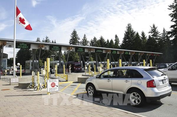 Mỹ chuẩn bị mở cửa biên giới đường bộ với Canada và Mexico