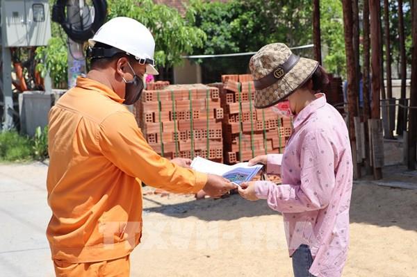 Đảm bảo an toàn hành lang lưới điện trước mùa mưa bão