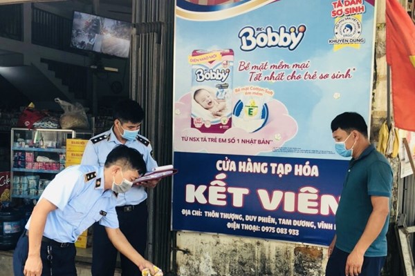 Tạm giữ lô bánh Trung thu nhập lậu từ Trung Quốc