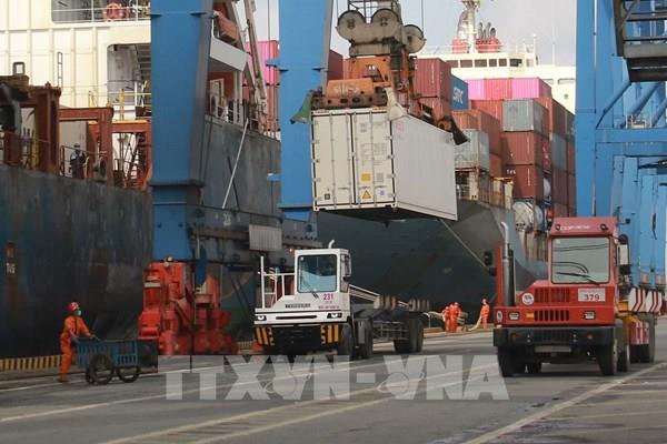 Xem xét tiếp tục lùi thời hạn thu phí hạ tầng cảng biển tại Tp. Hồ Chí Minh