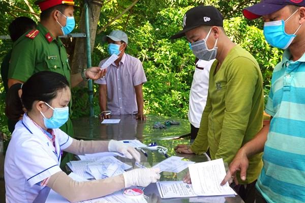 Bình Định tạm đình chỉ công tác một chủ tịch xã để dịch COVID-19 lây lan ra cộng đồng