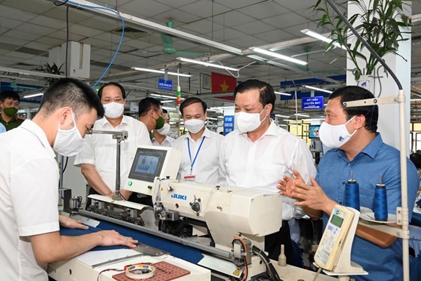 Hà Nội khuyến khích các doanh nghiệp đủ điều kiện an toàn duy trì sản xuất kinh doanh