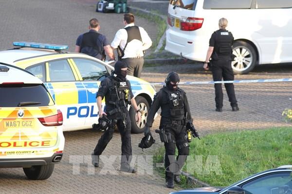 Xả súng tại Anh làm ít nhất 6 người thiệt mạng