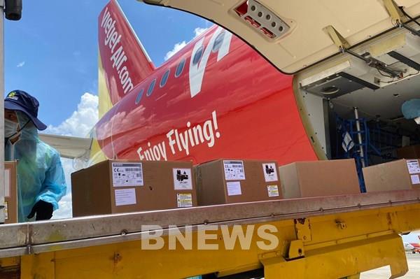 200 máy thở cao cấp, hiện đại từ Đức đã hạ cánh tại Tp. Hồ Chí Minh