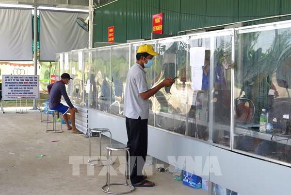 Tạm đình chỉ công tác một Chủ tịch xã do không chỉ đạo nghiêm giám sát y tế tại nhà