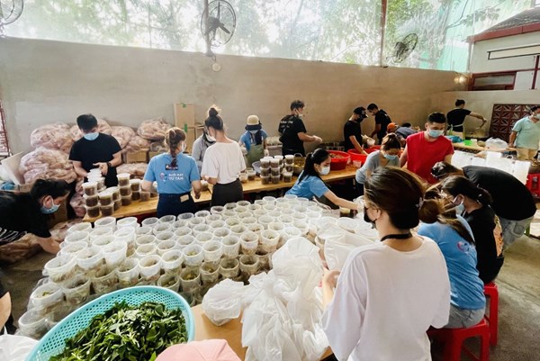 Tp. Hồ Chí Minh: 10 nhóm đối tượng được phép ra đường sau 18 giờ từ ngày 16/8 đến 15/9