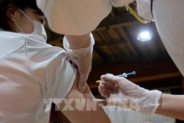 Nhật Bản hỗ trợ tài chính cho người gặp vấn đề sức khỏe sau tiêm vaccine ngừa COVID-19