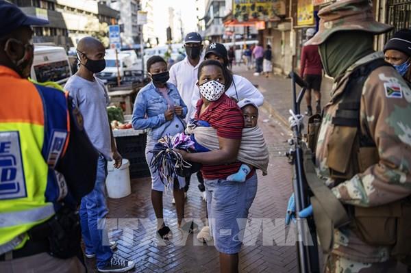 COVID-19 là nguyên nhân gây tử vong hàng đầu tại Nam Phi