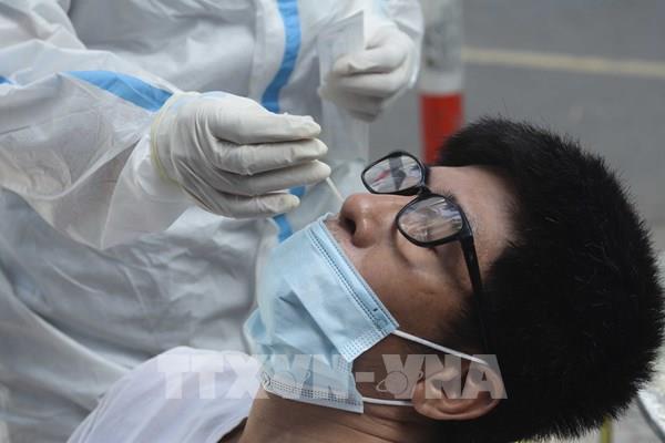 Đà Nẵng xét nghiệm COVID-19 tất cả những người vào thành phố