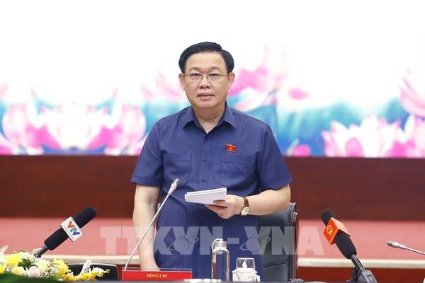 Chủ tịch Quốc hội làm việc với Bộ Tài nguyên và Môi trường về Luật Đất đai 2013