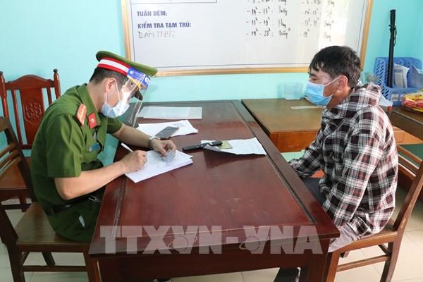 Xử lý nhiều đối tượng gian lận giấy tờ để qua chốt kiểm dịch