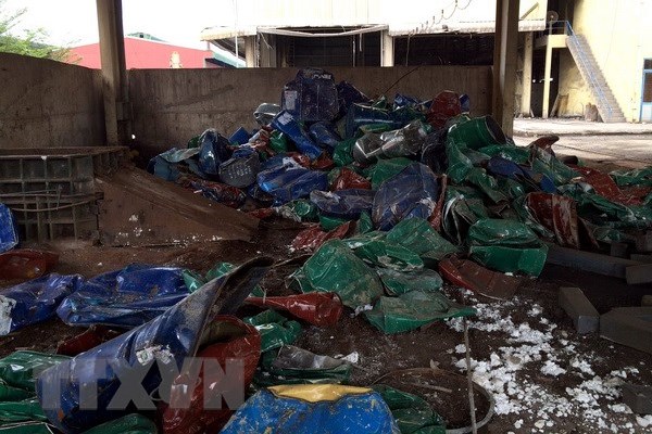 Rà soát lại để sửa đổi, bổ sung, bãi bỏ các loại phí tài nguyên, môi trường