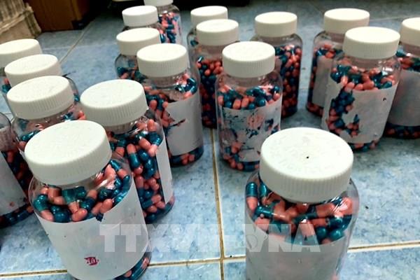 Công an TP.HCM triệt phá đường dây buôn bán thuốc điều trị COVID-19 giả