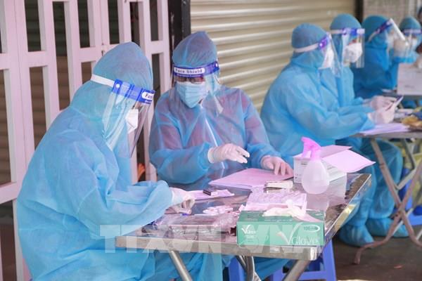 Bình Dương "khóa chặt" thêm 7 phường để chống dịch COVID-19