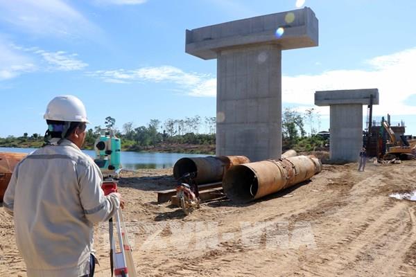 Cao tốc Bắc - Nam thiếu hơn 12 triệu m3 vật liệu đất đắp