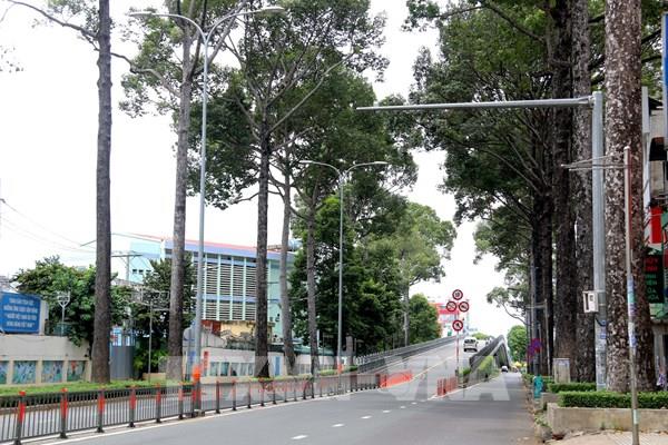 TP.HCM: Lượng phương tiện lưu thông giảm 85% trong ngày đầu tăng cường giãn cách xã hội