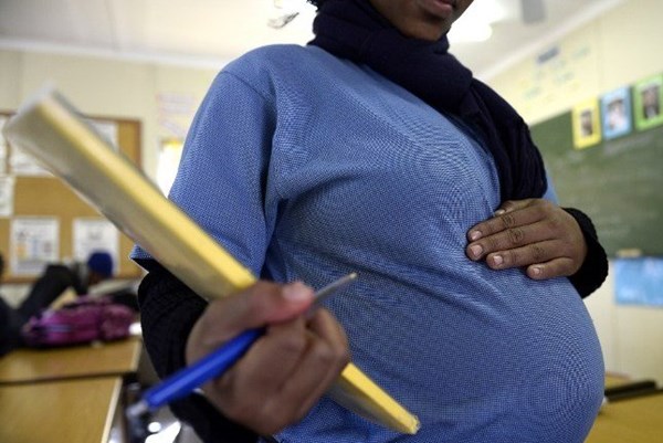 Trẻ vị thành niên mang thai tại Nam Phi tăng mạnh do giãn cách phòng dịch