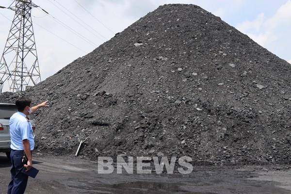 Phát hiện hàng chục nghìn tấn than không rõ nguồn gốc tại Hải Dương