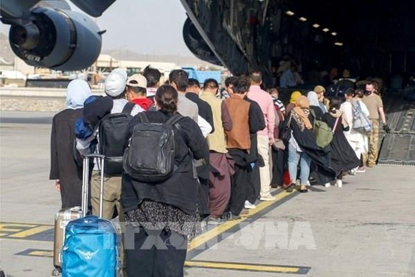 Tình hình Afghanistan: Taliban yêu cầu các nước sơ tán công dân đúng thời hạn